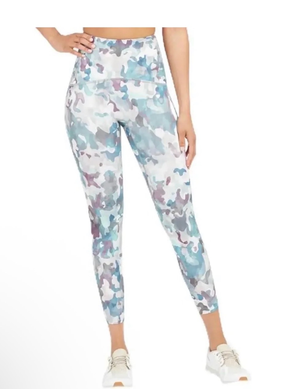 Spanx Light Camo leggings size M